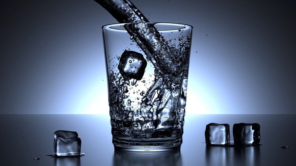 כוס מים