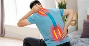 יש לכם כאבי גב וצוואר קבלו 5 טיפים שיעזרו לכם להקל עליהם!